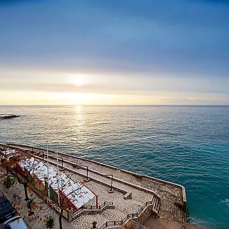 Ariasana Hotel